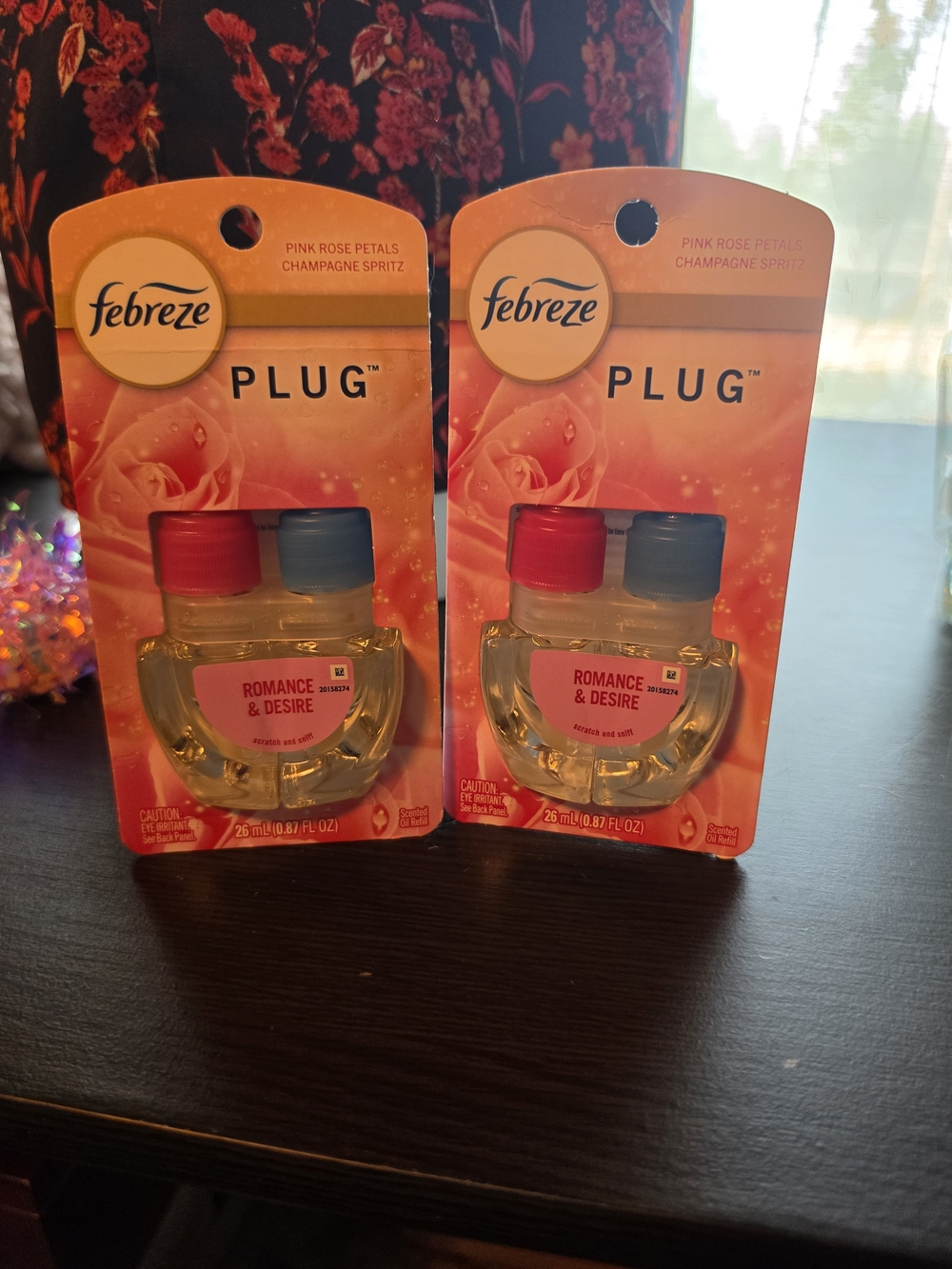 Febreze Plug Refill Duo with Pink and Blue Caps